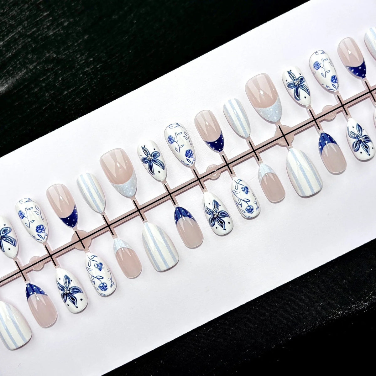 Press-On Nail Set Floral & Striped Reusable Easy Application