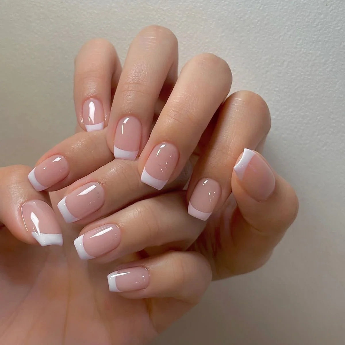 Press-On Nail Set French Manicure 24-Piece With File