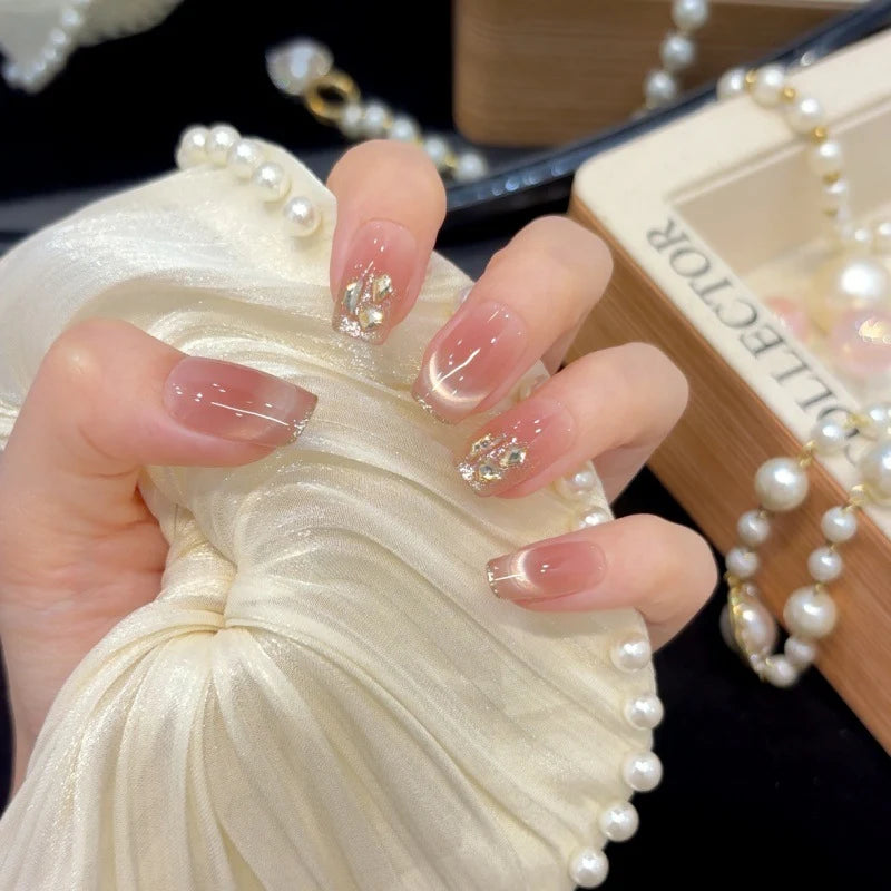 Press-On Nail Set Gem-Embellished Easy Application & Comfortable Fit