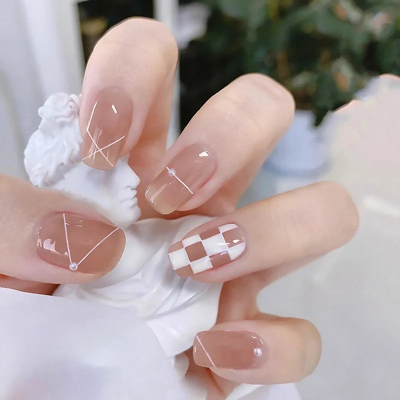 Press-On Nail Set Geometric Minimalist Reusable & Glue-Free