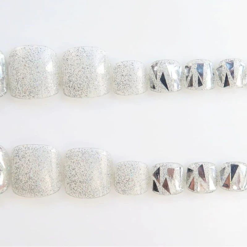 Press-On Nail Set Glittery Glue-On & Reusable