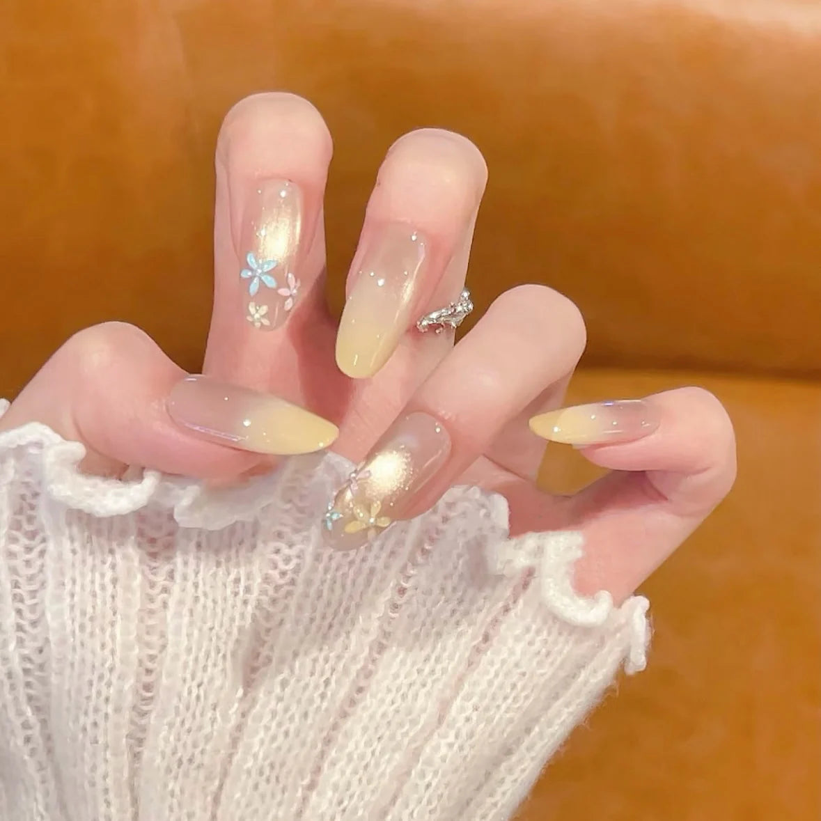Press-On Nail Set Glossy Floral Peel & Stick