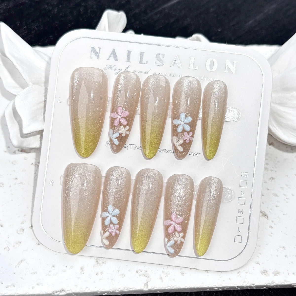 Press-On Nail Set Glossy Floral Peel & Stick