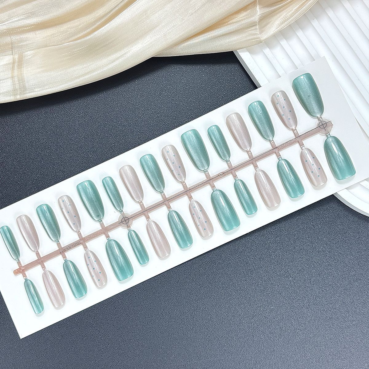 Press-On Nail Set Glossy Gradient Peel & Stick Multiple Sizes