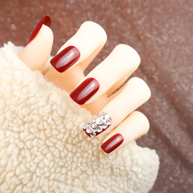 Press-On Nail Set Glossy Salon Finish Chip-Resistant