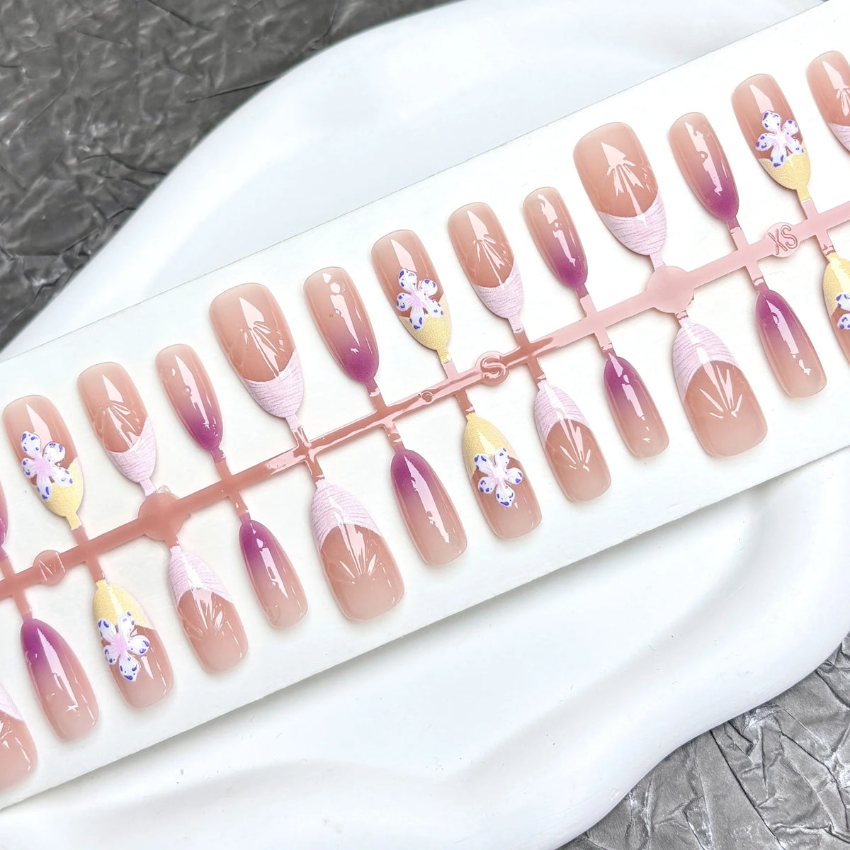Press-On Nail Set Glue-Free Floral Designs & Multiple Sizes