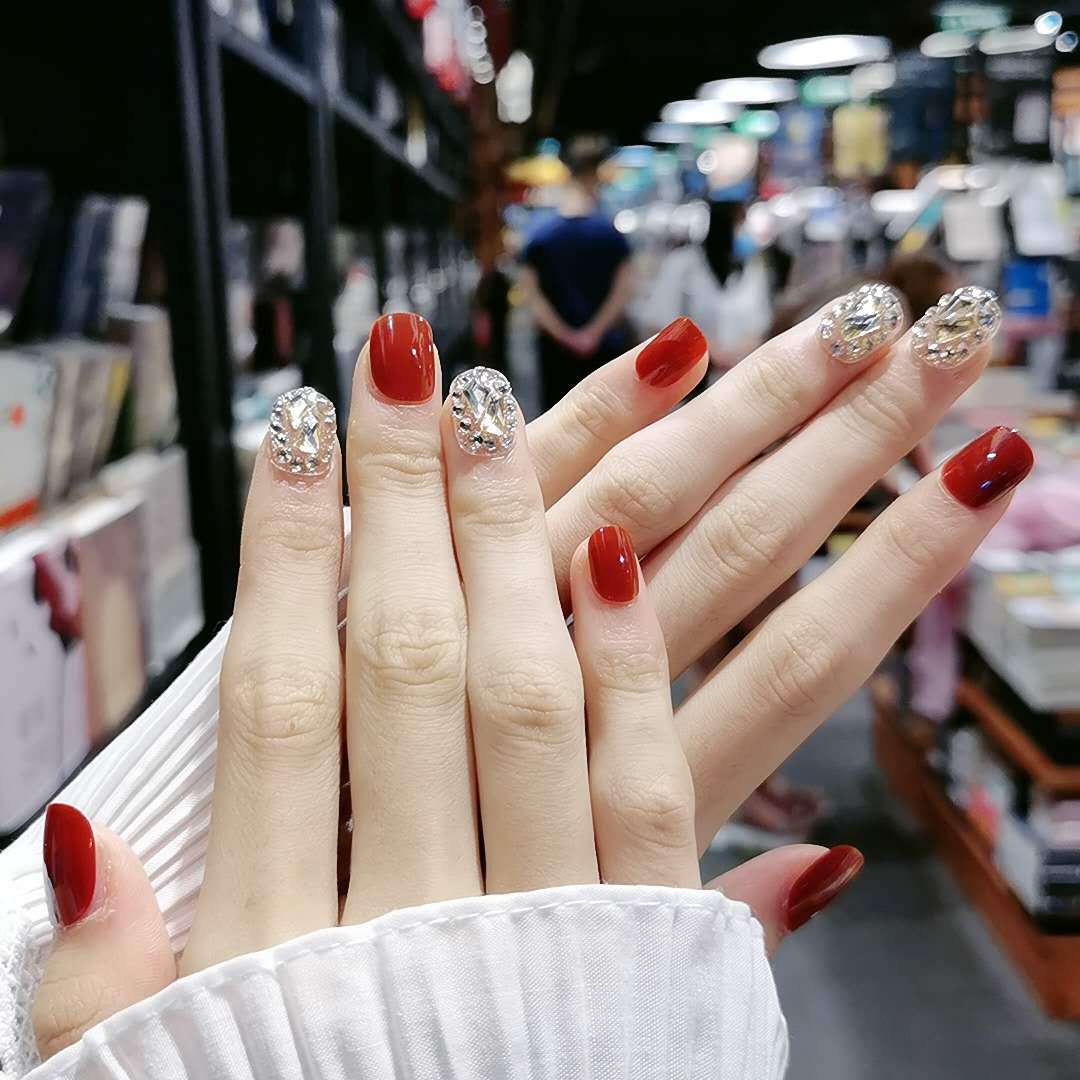Press-On Nail Set Glue-On Detailed Designs