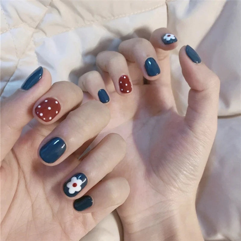 Press-On Nail Set Glue-On Floral & Polka Dot High-Gloss