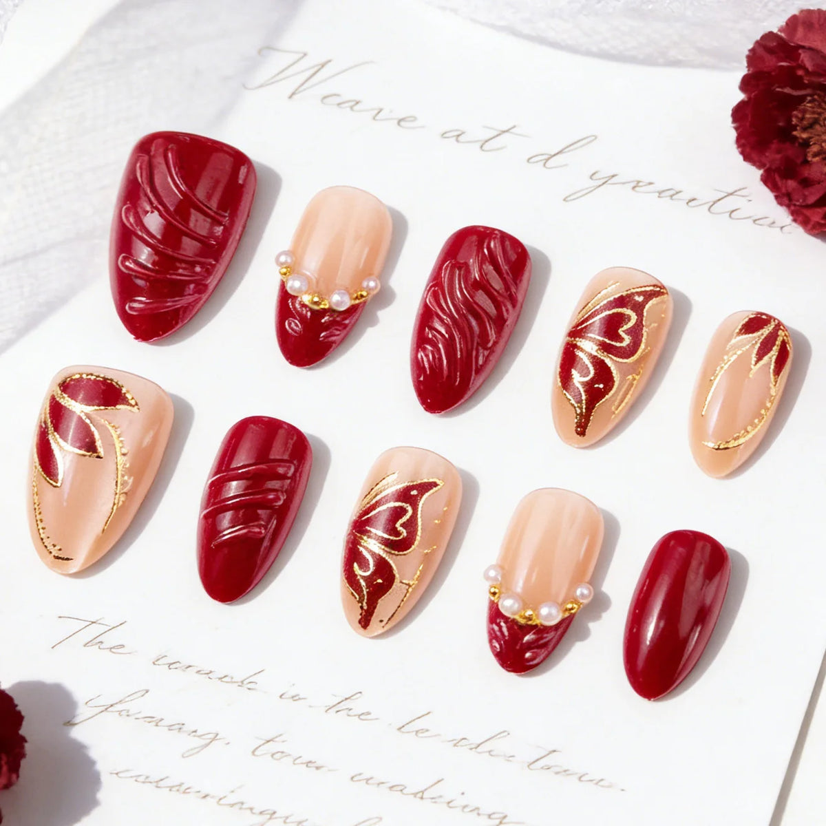 Press-On Nail Set Gold Accents Easy-Apply Multiple Sizes