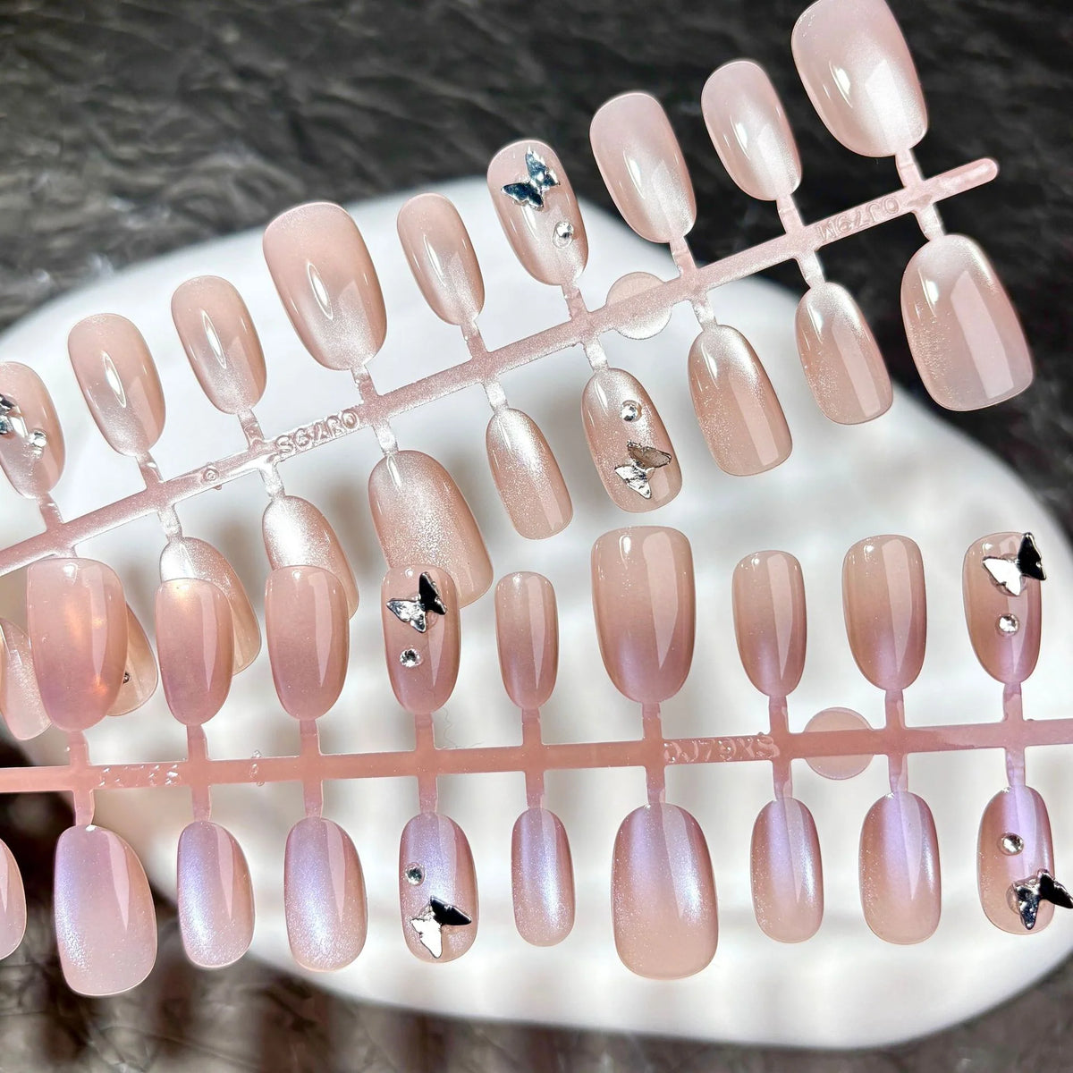 Press-On Nail Set Gradient Embellished Long-Lasting & Reusable
