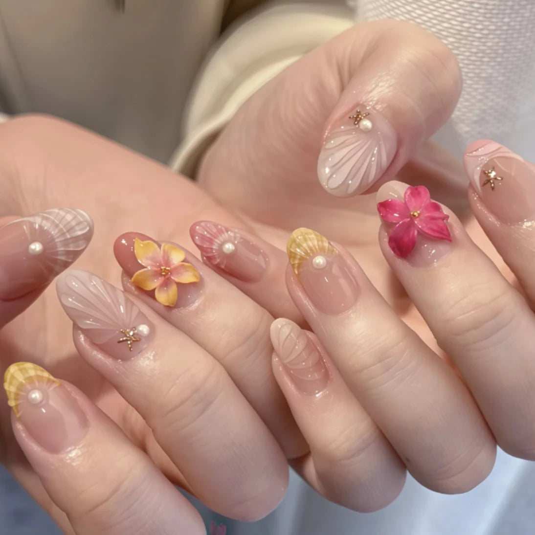 Press-On Nail Set Hand-Crafted Floral & Easy Application