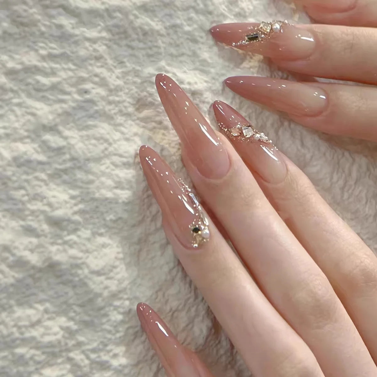Press-On Nail Set Handcrafted Floral Long-Lasting Multiple Sizes