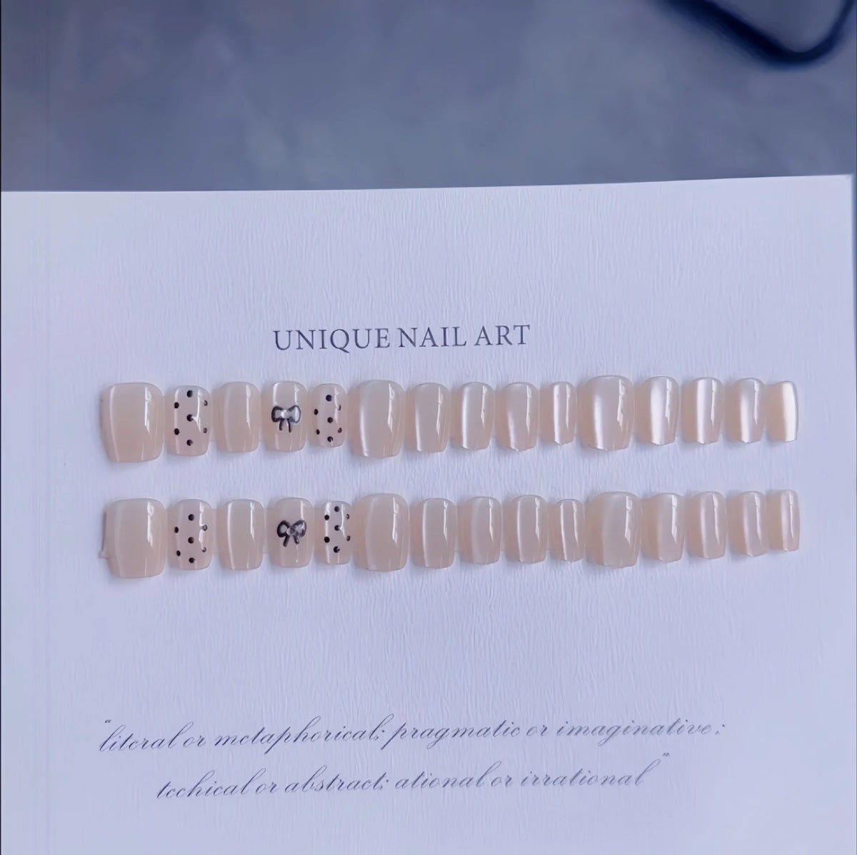 Press-On Nail Set Handmade Cat Eye & Bow