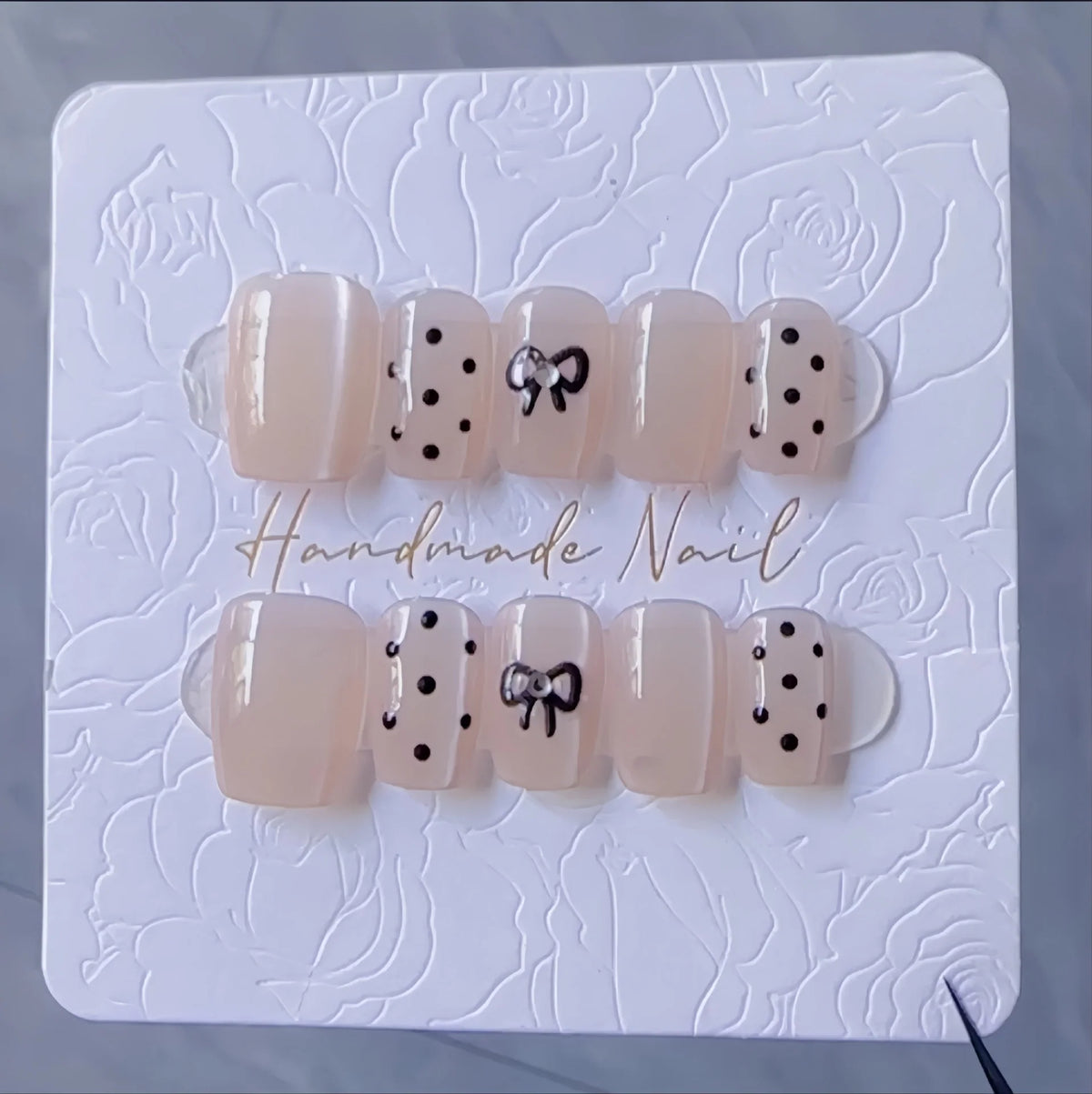 Press-On Nail Set Handmade Cat Eye & Bow