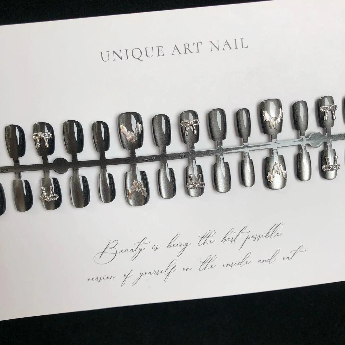 Press-On Nail Set Heart & Bow Glue-Free Long-Lasting