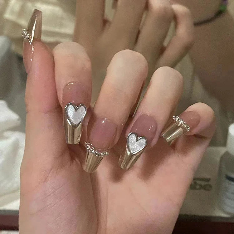 Press-On Nail Set Heart-Shaped Self-Adhesive & Long-Lasting