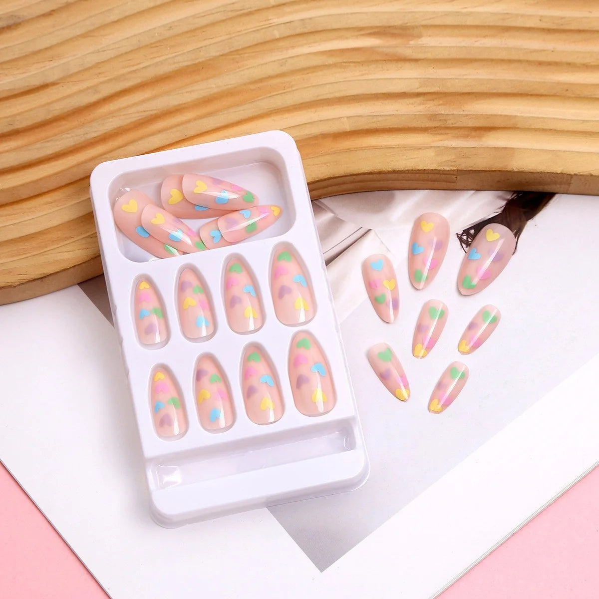 Press-On Nail Set Hearts & Argyle 24 Pieces