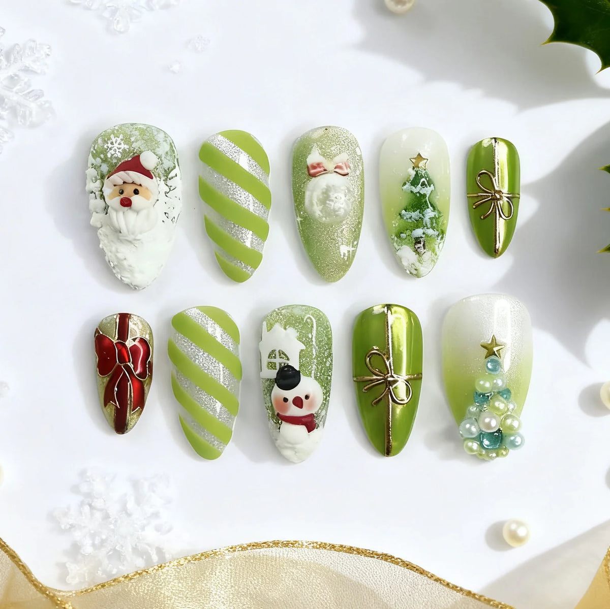 Press-On Nail Set Holiday Character Designs Glossy & Matte