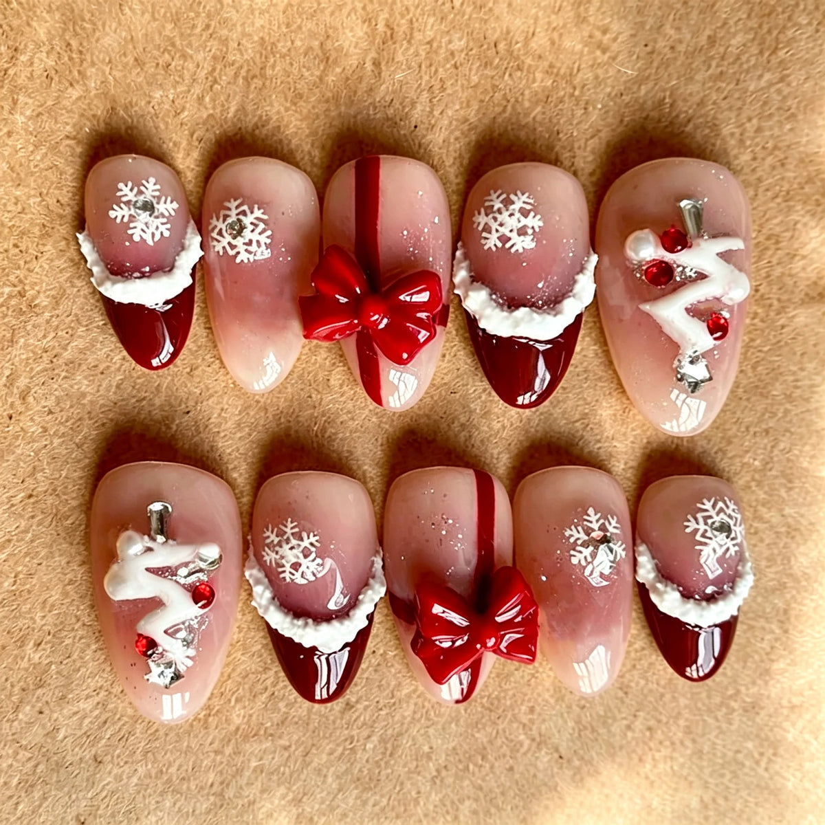 Press-On Nail Set Holiday Designs & Adhesive Tabs