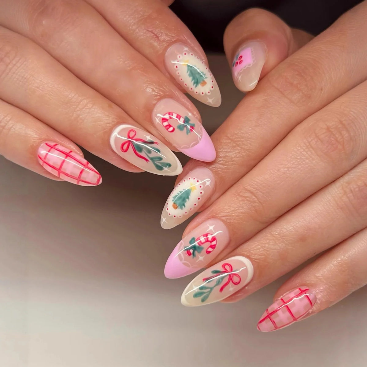 Press-On Nail Set Holiday Designs Multiple Sizes Adhesive Included