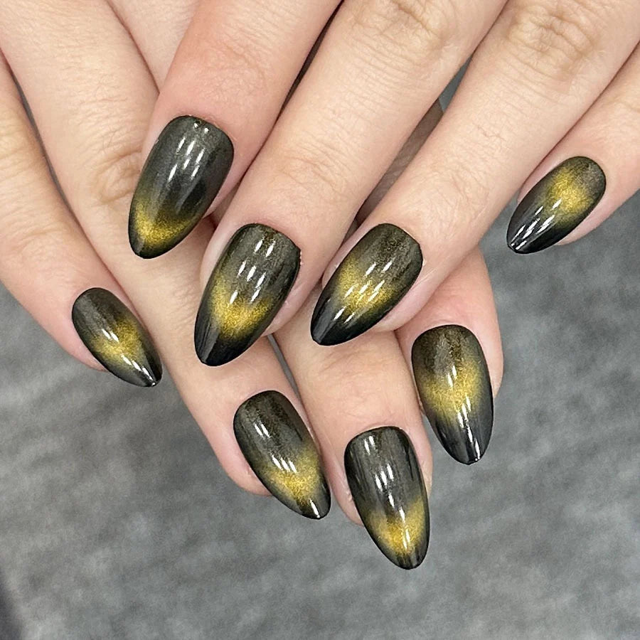 Press-On Nail Set Intricate Designs Almond Shape & Multiple Sizes