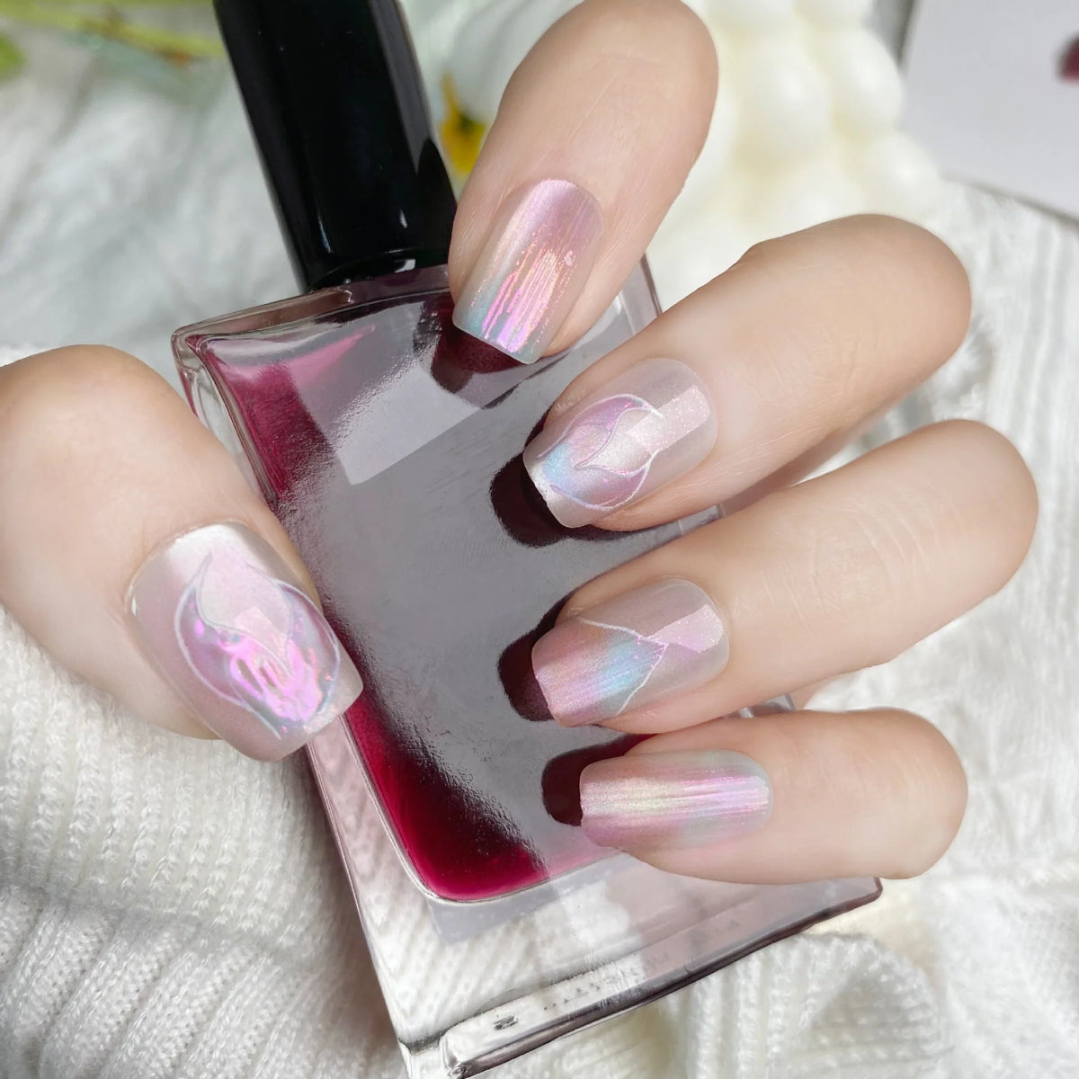 Press-On Nail Set Iridescent Floral Glue-Free & Chip-Resistant