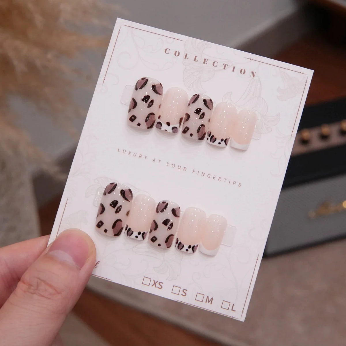 Press-On Nail Set Leopard Print Reusable 24-Piece