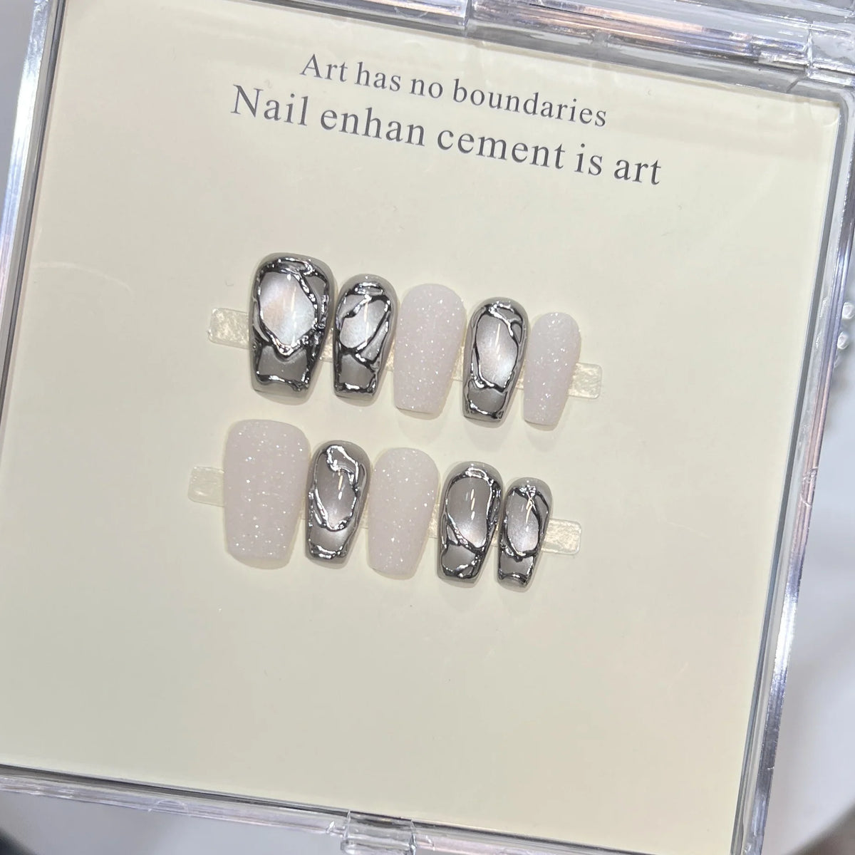 Press-On Nail Set Marble Accent & Easy Application
