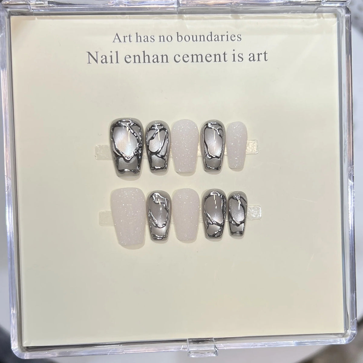 Press-On Nail Set Marble Accent & Easy Application