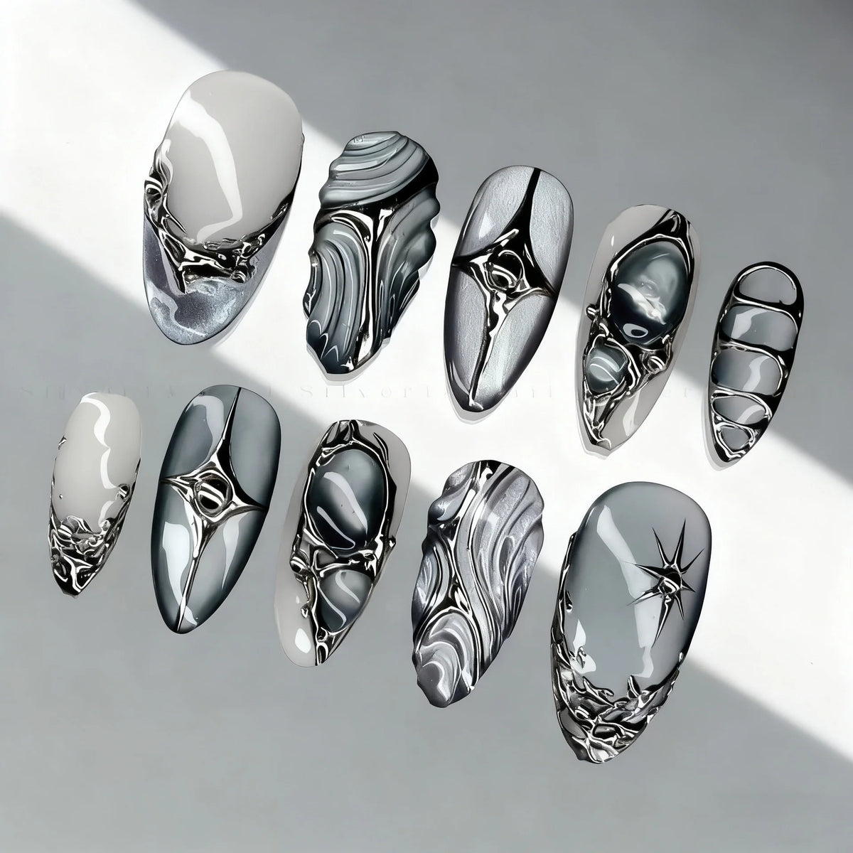 Press-On Nail Set Marbled Metallic Peel & Stick