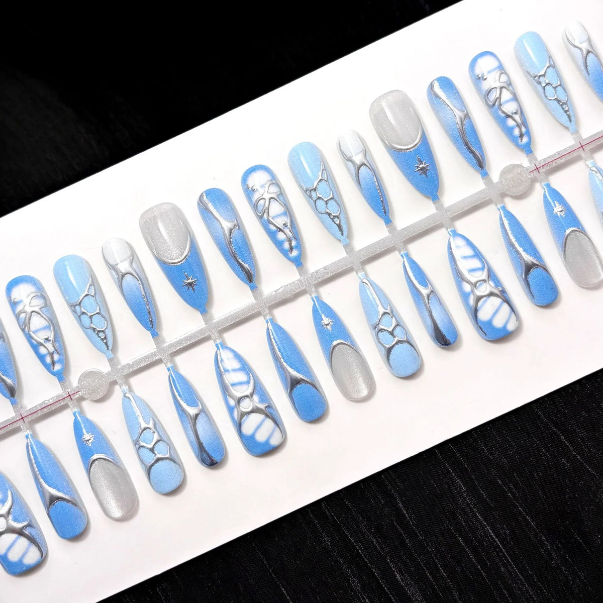 Press-On Nail Set Metallic Accent Designs Non-Toxic & Reusable