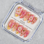 Press-On Nail Set No Glue Floral & Beach Travel Case
