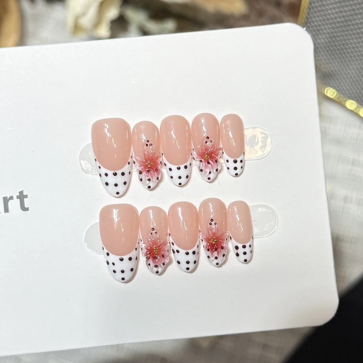 Press-On Nail Set Oval Floral & Polka Dot Long-Lasting