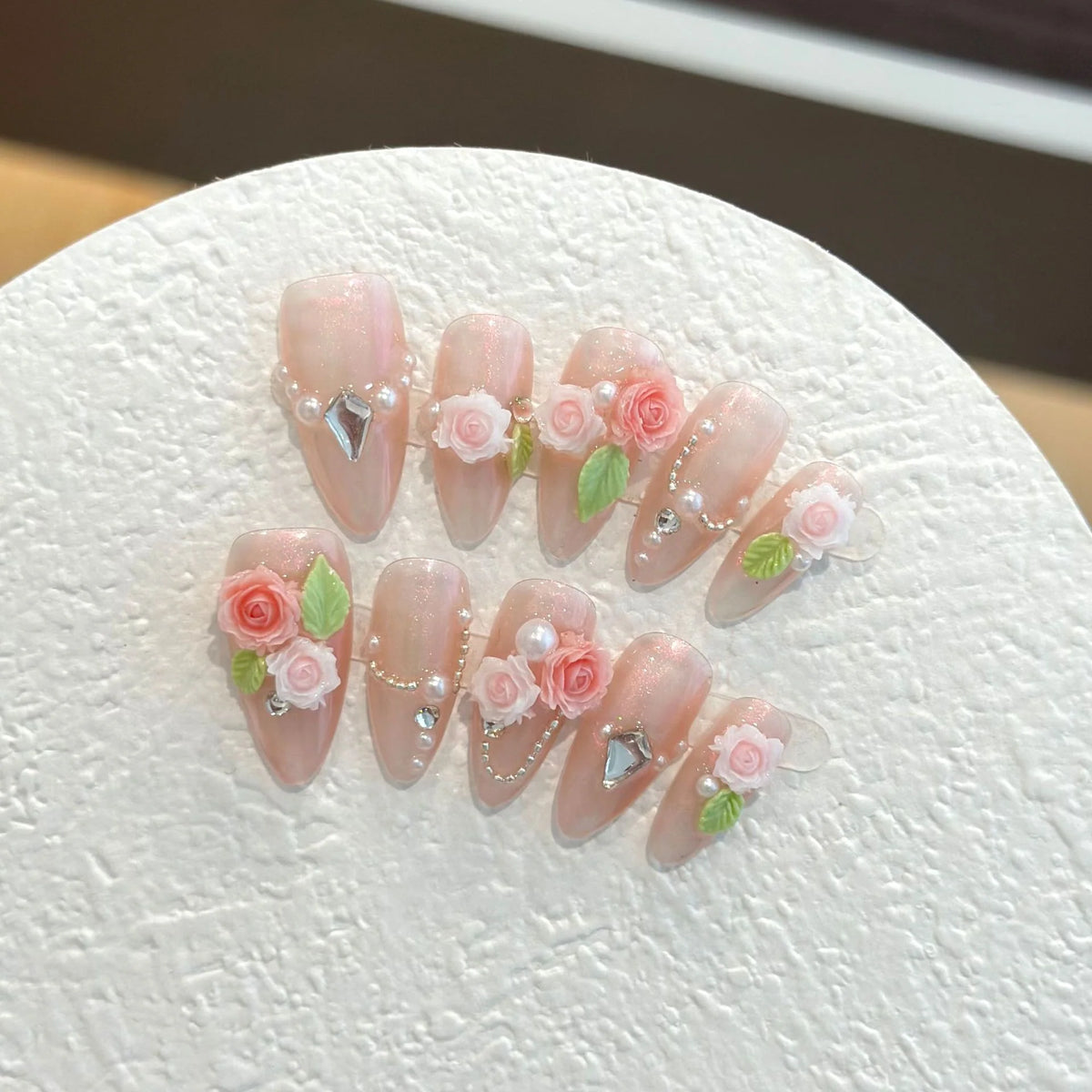 Press-On Nail Set Peach 3D Floral Comfort Fit