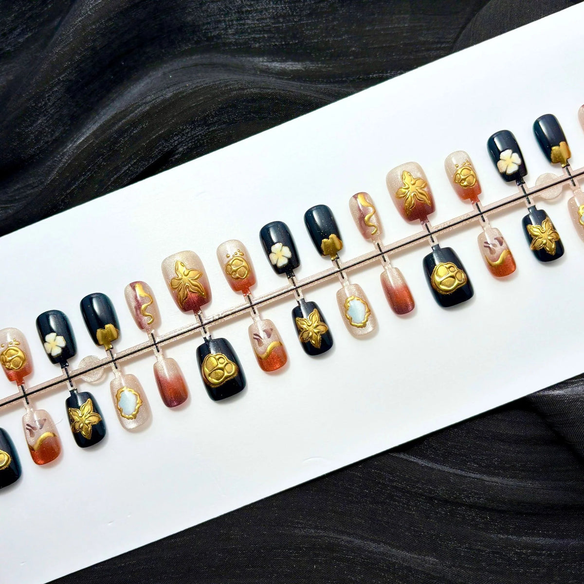 Press-On Nail Set Pearl-Embellished Floral & Geometric Reusable
