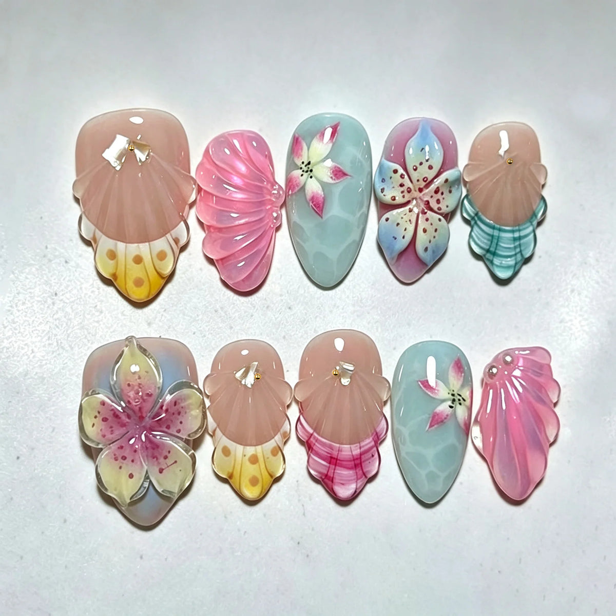 Press-On Nail Set Peel-And-Stick Long-Lasting Floral & Shell