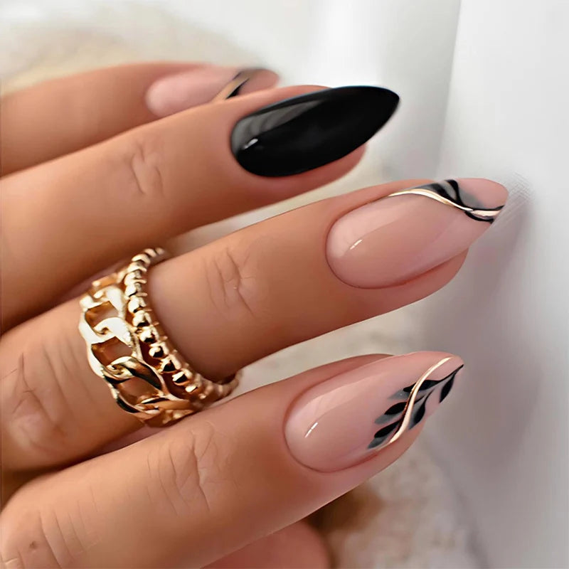 Press-On Nail Set Peel & Stick Intricate Patterns