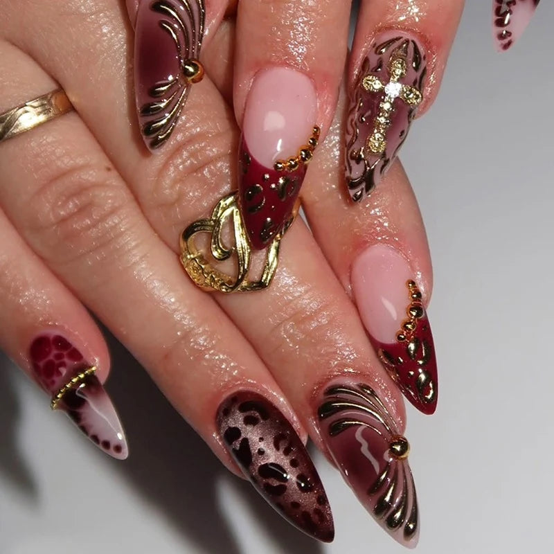 Press-On Nail Set Playful Patterns & Long-Lasting Wear