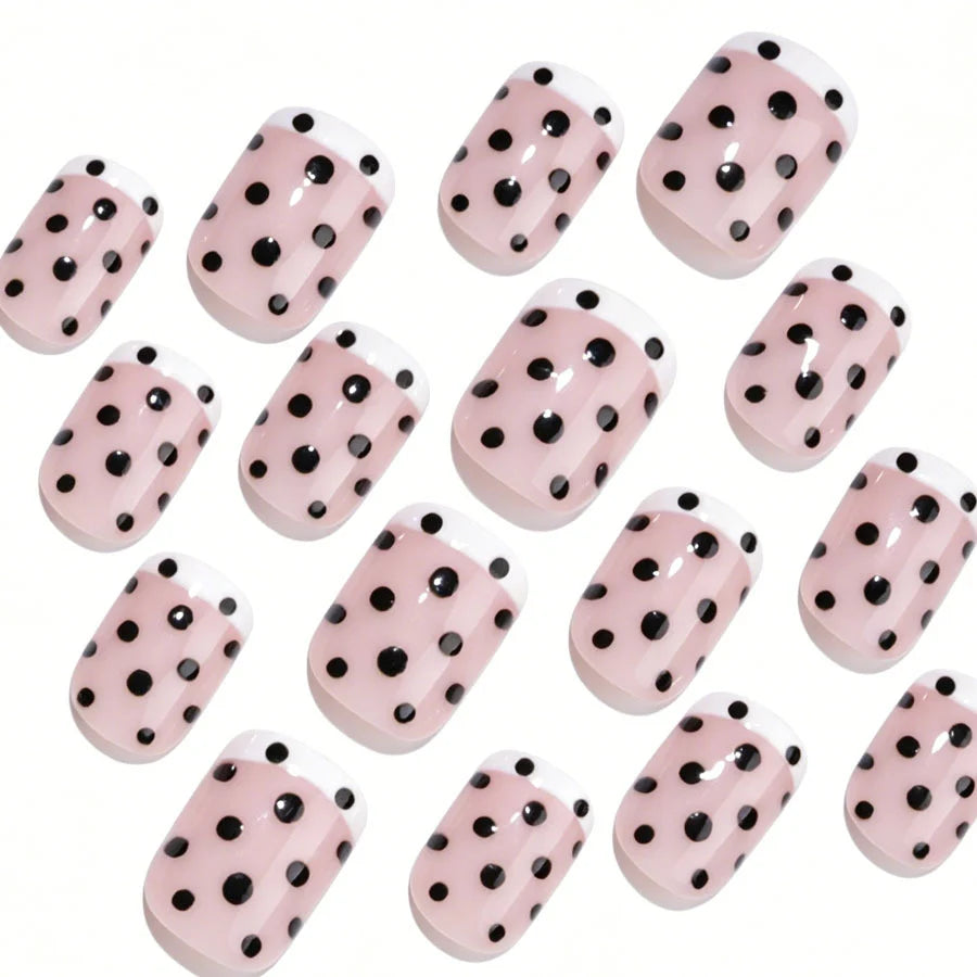 Press-On Nail Set Polka Dot Easy Application & Comfortable Fit