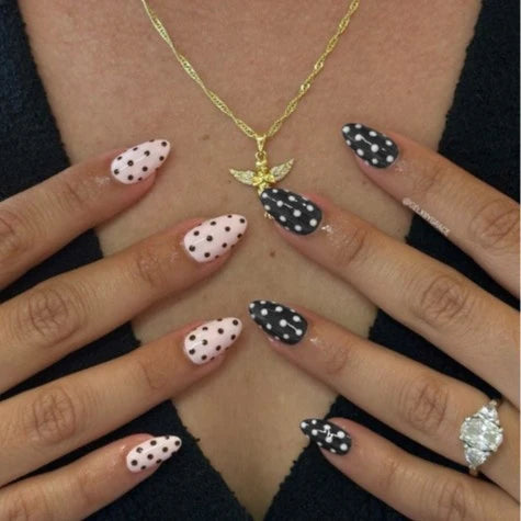 Press-On Nail Set Polka Dot Self-Adhesive Comfort Fit