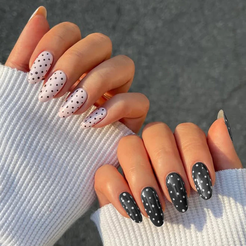 Press-On Nail Set Polka Dot Self-Adhesive Comfort Fit