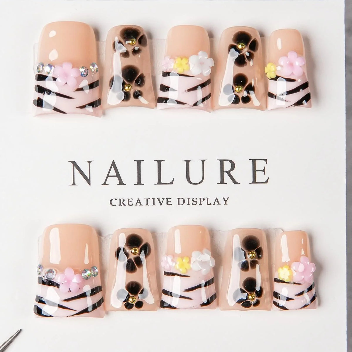 Press-On Nail Set Reusable Adhesive Floral & Stripe