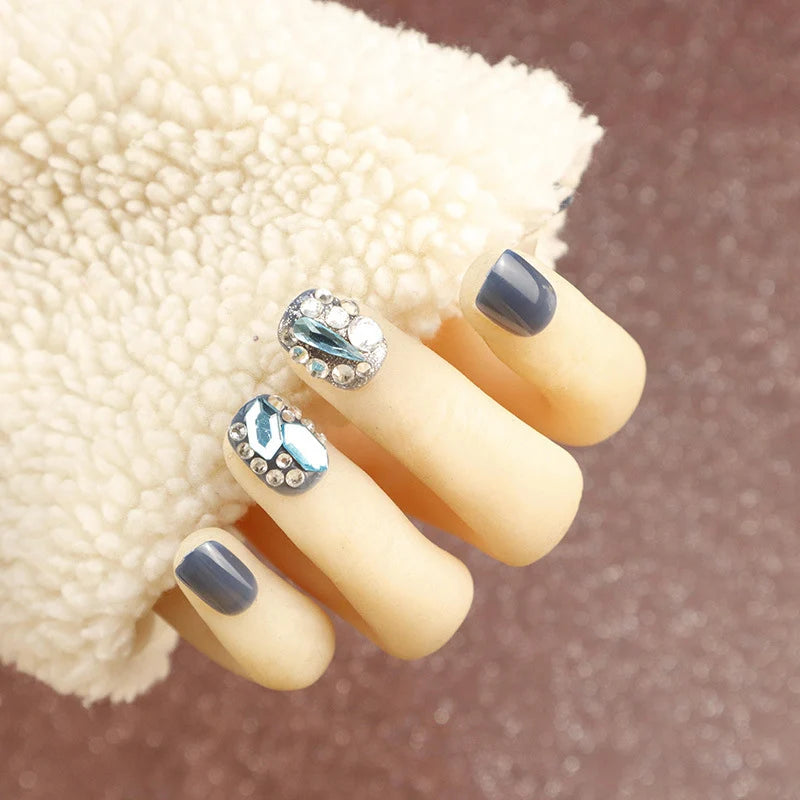 Press-On Nail Set Rhinestone Embellished Quick & Reusable