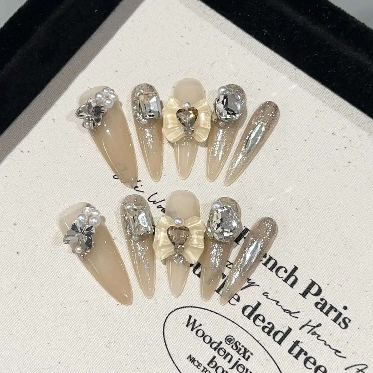 Press-On Nail Set Rhinestone Embellished Self-Adhesive & Reusable