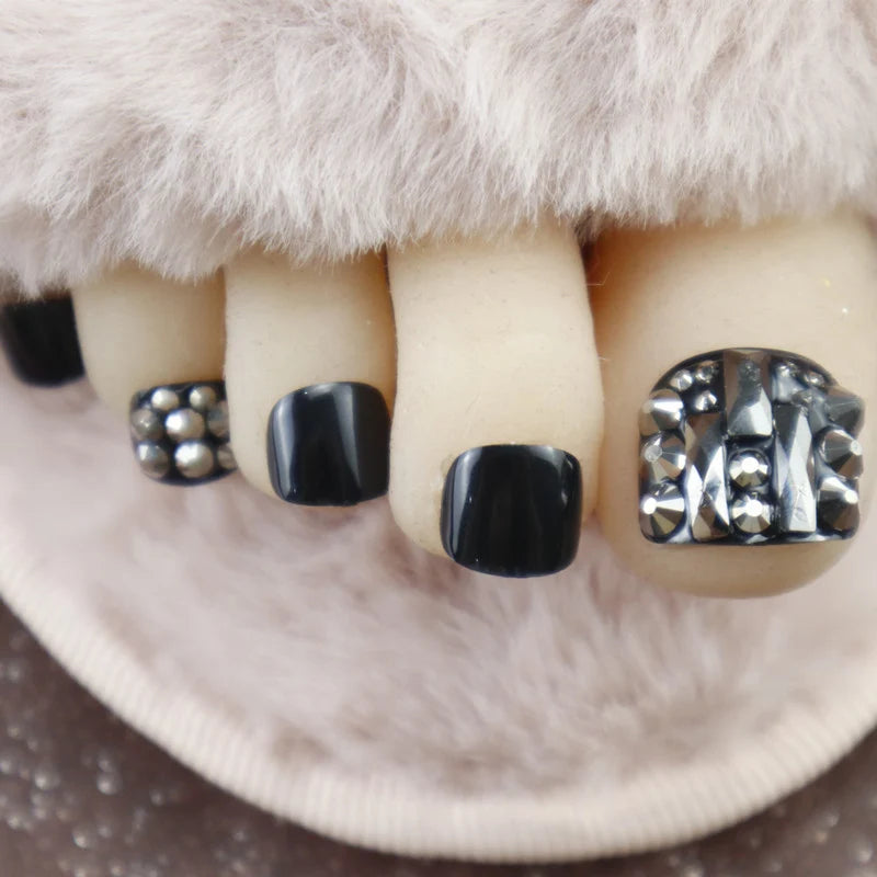 Press-On Nail Set Salon-Quality Decorative Accents & Easy Application