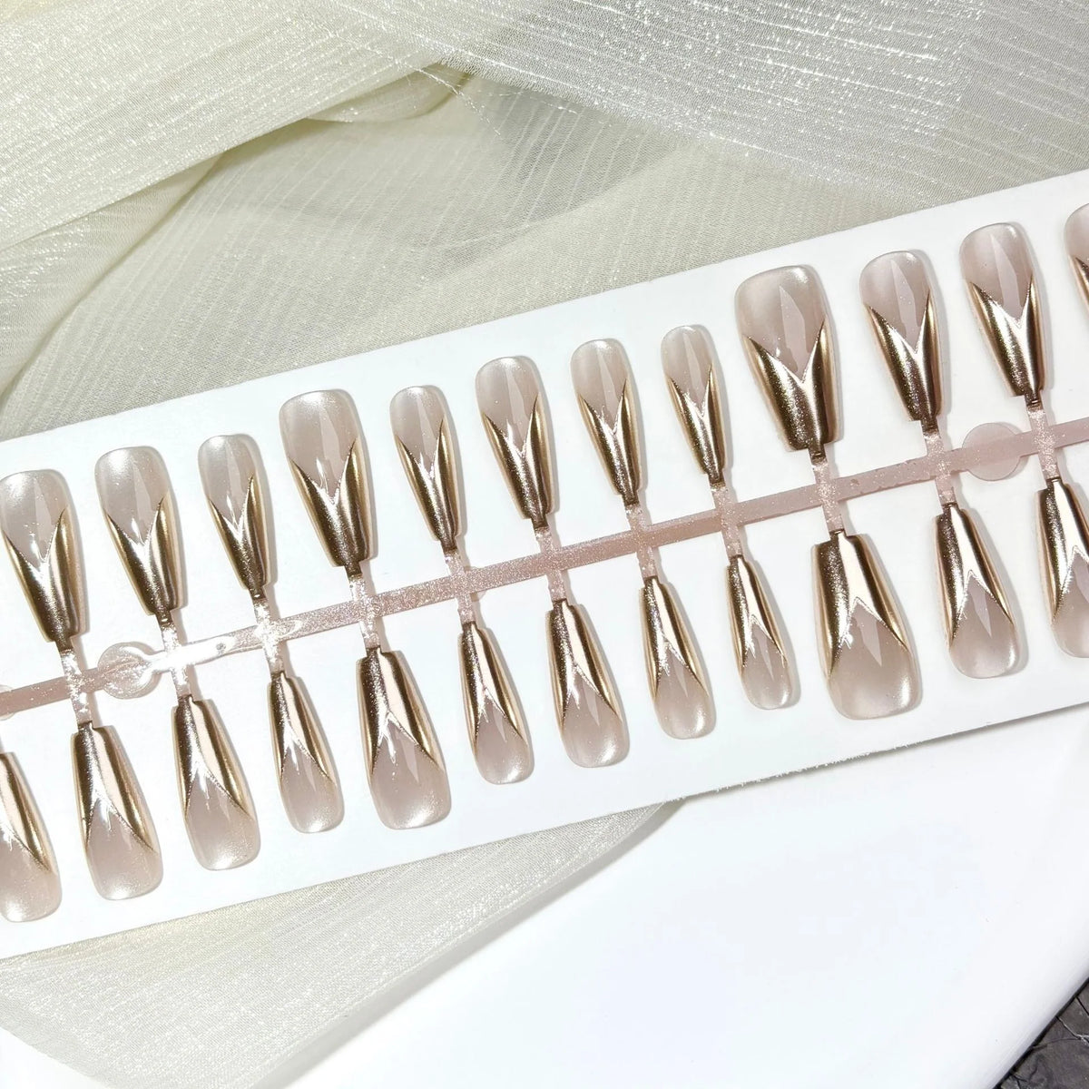 Press-On Nail Set Salon-Quality Easy Apply & Removable