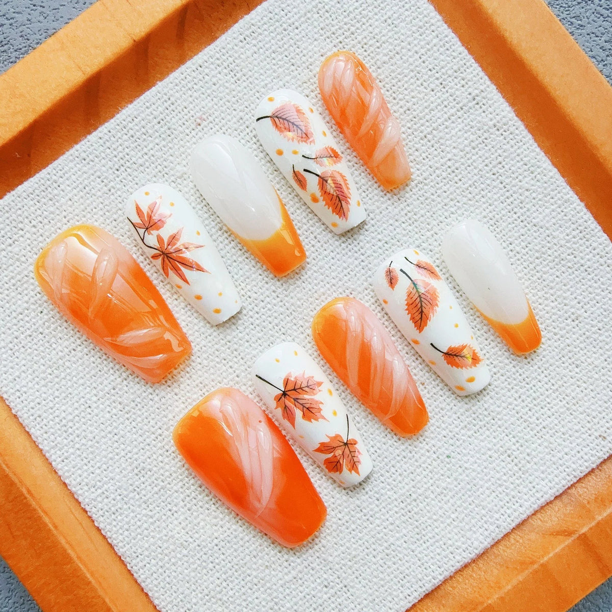 Press-On Nail Set Seasonal Floral Reusable Multiple Sizes