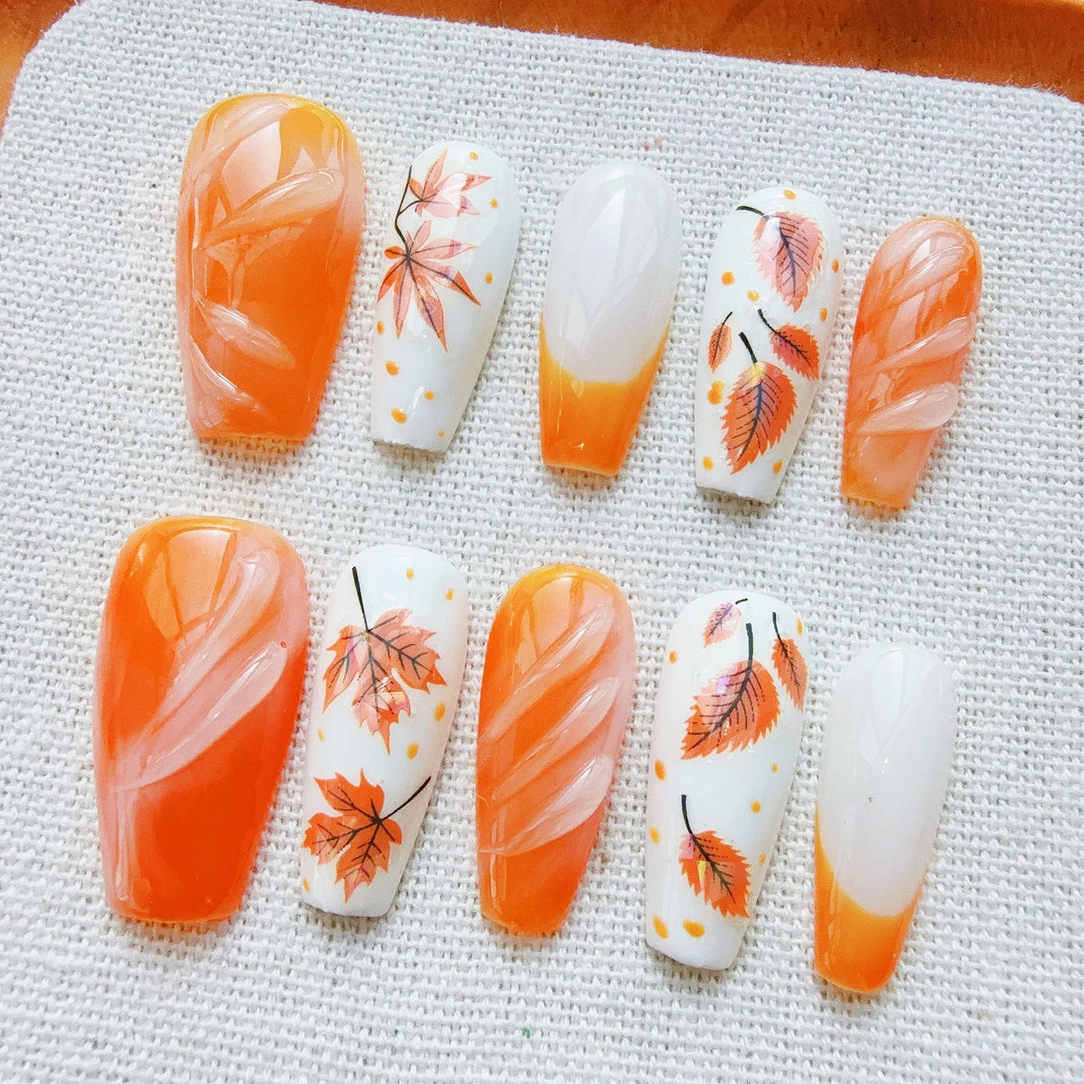 Press-On Nail Set Seasonal Floral Reusable Multiple Sizes
