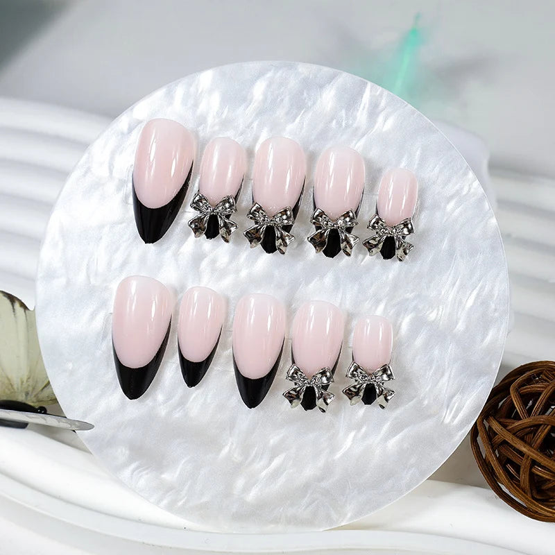 Press-On Nail Set Self-Adhesive Artistic Embellishments