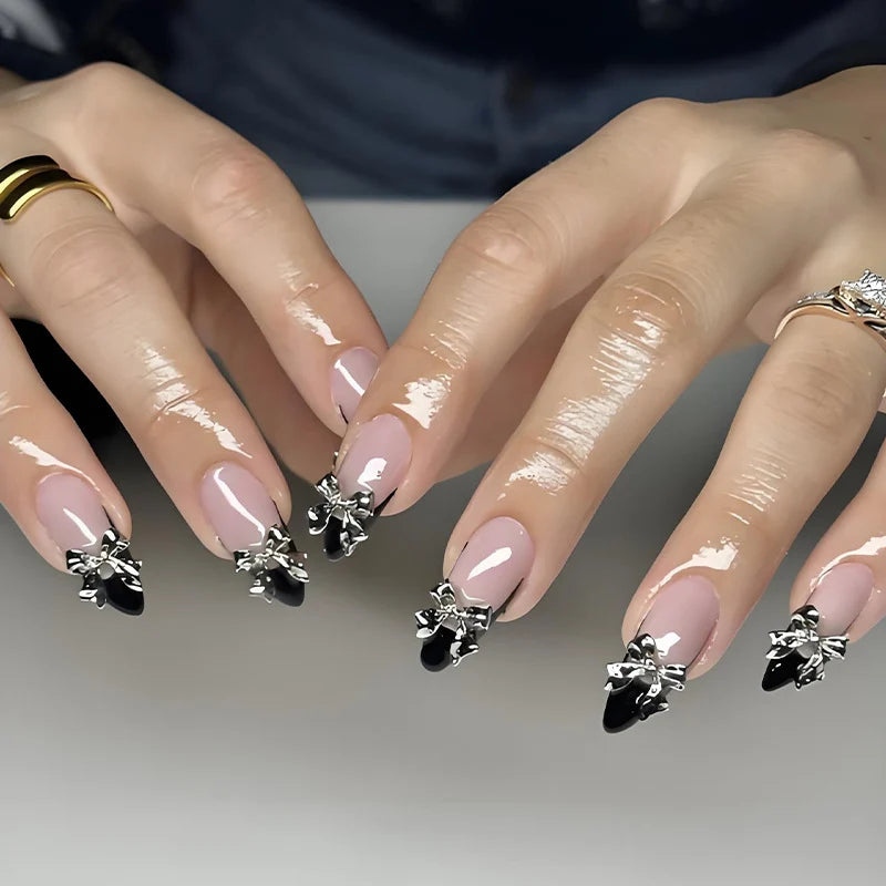 Press-On Nail Set Self-Adhesive Artistic Embellishments